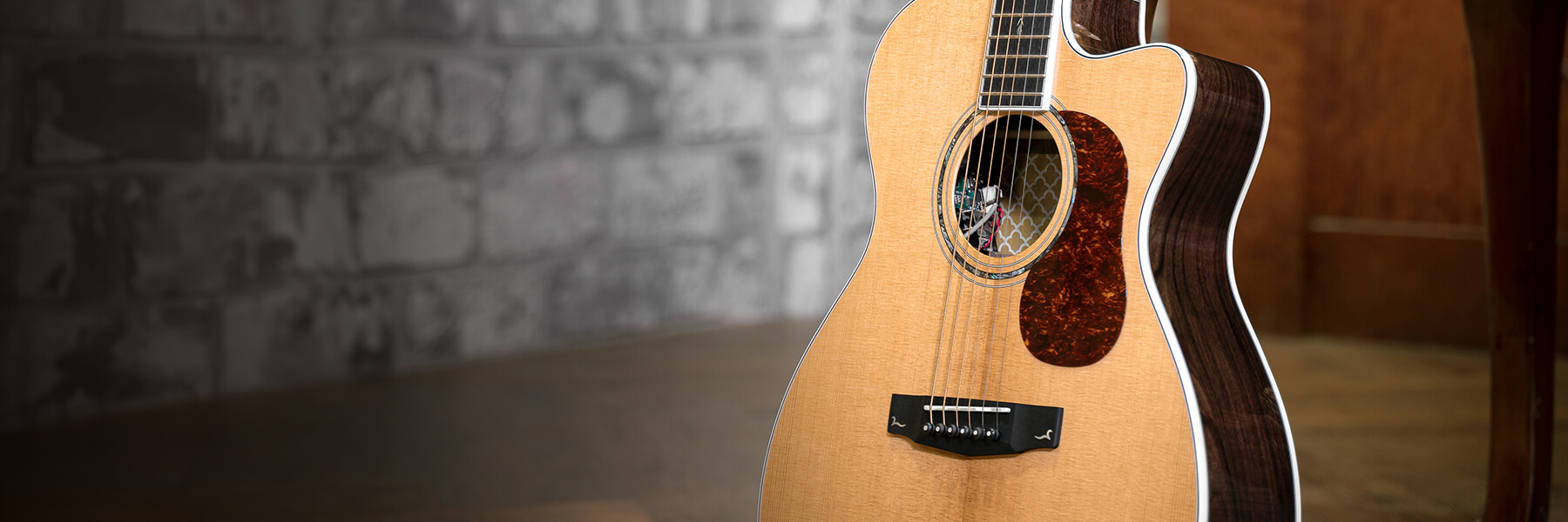 cort gold gold oc8 guitarra eléctrica acústica key feature 2