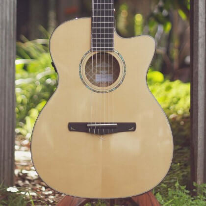 Cort Gold Gold OC8 Guitare électrique acoustique en nylon Caractéristique 3