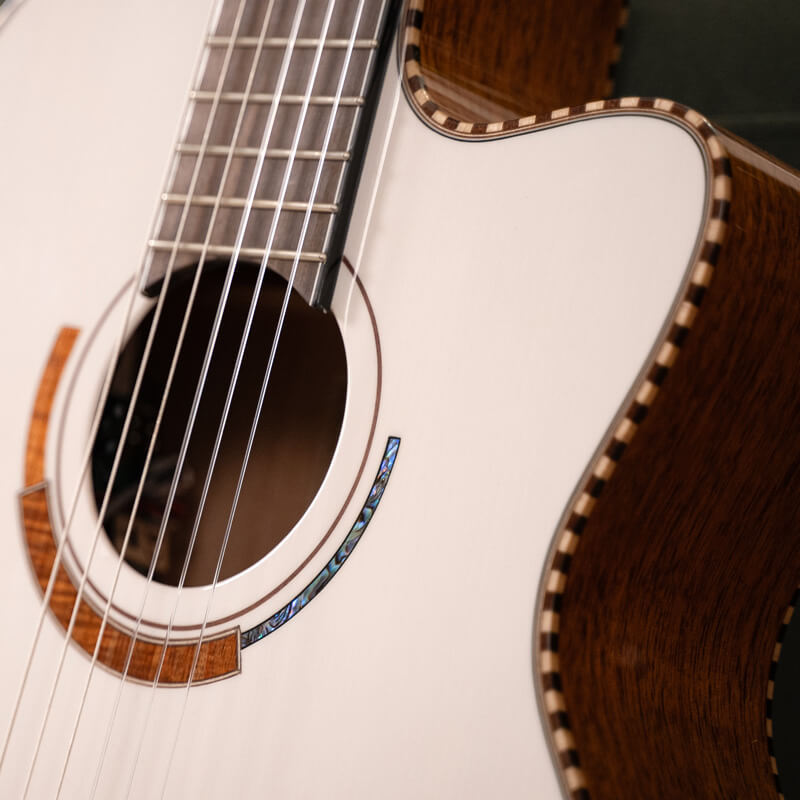 cort masterpiece solencanto guitarra eléctrica acústica característica 4