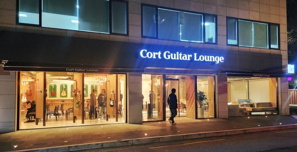 cort guitar lounge